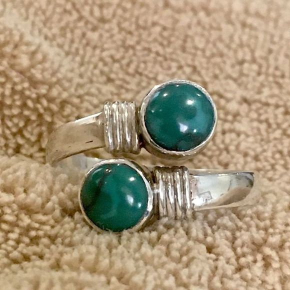 VINTAGE Green Malachite Sterling Silver Bypass Ring Sz 9.5 - Picture 1 of 8